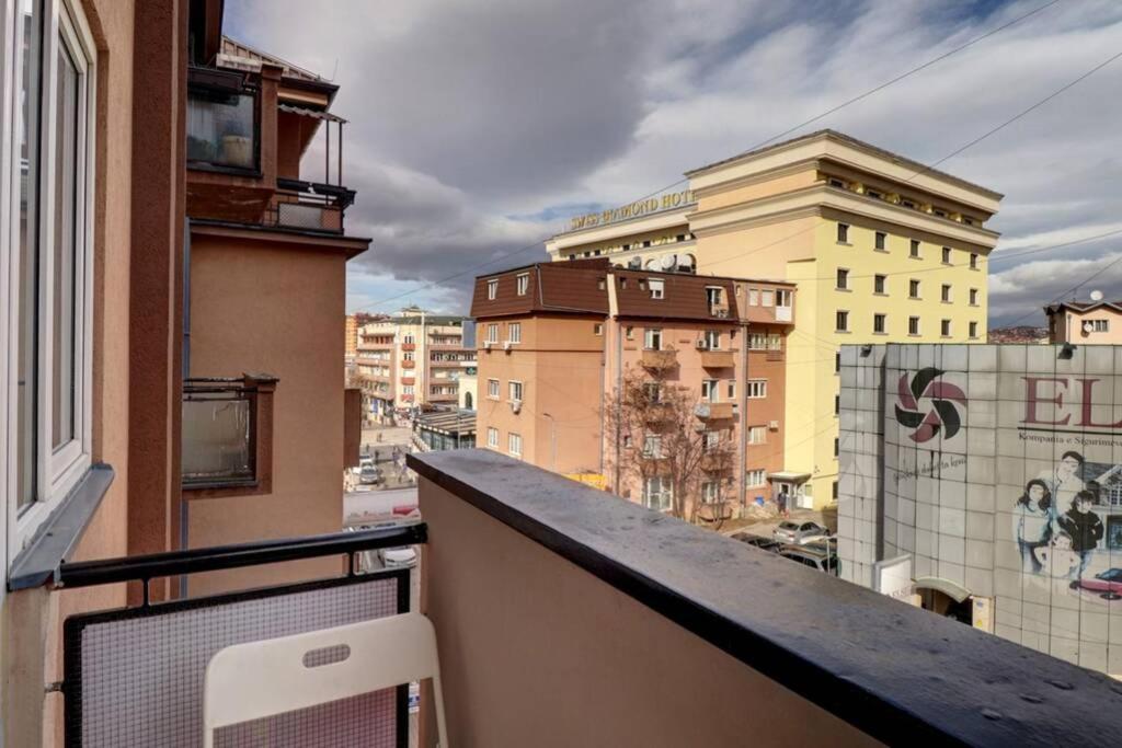 Town Square Apartment Pristina Exterior photo